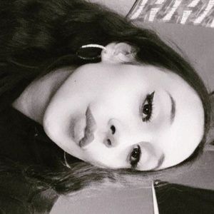 Meet your Posher, Angelica